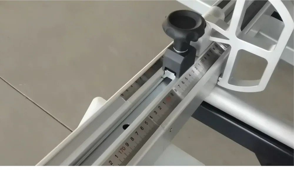 Форматно-раскроечный станок