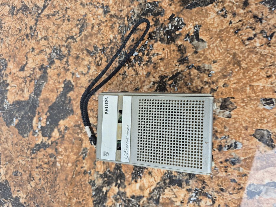 Vand Radio portabil Philips de buzunar model 098, functional 

- livre