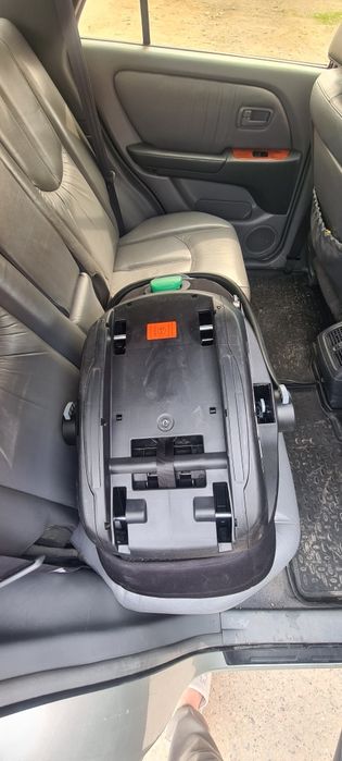 Детское кресло на авто