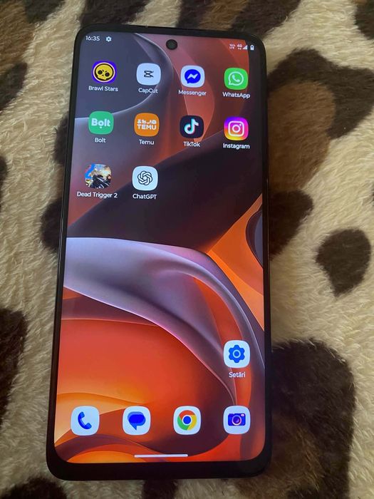 Vând Moto g15 ...