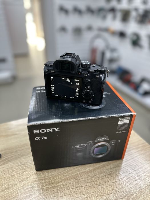Фотоаппарат Sony Alpha A7 iii (ТМ79)