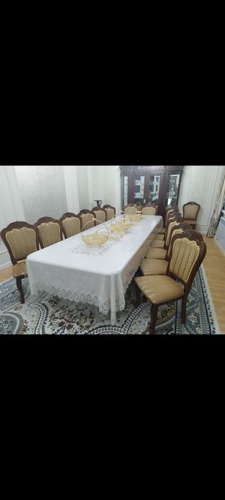 Стол и стулья 16 шт