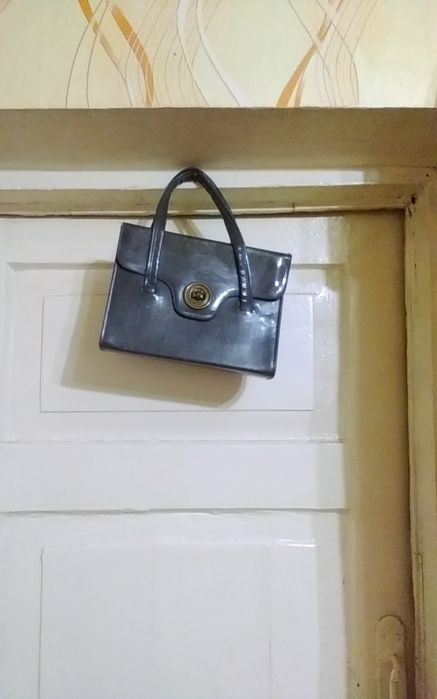 Сумки разные ,   хозяйственные, и дамские. ,разные