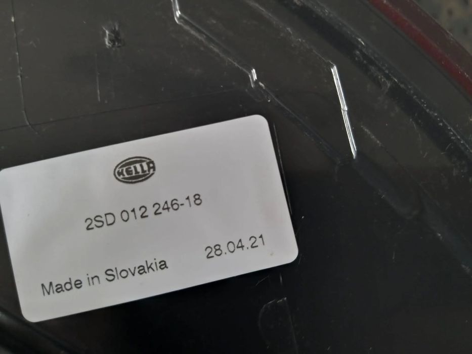 Stop tripla lampa led dreapta aripa audi a4 b9 8w berlina 2sd01224618