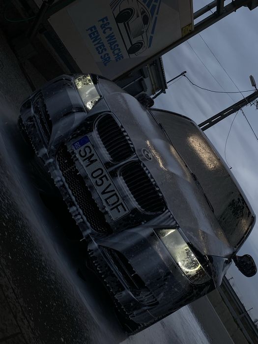 BMW 318D E90 2.0L 2009