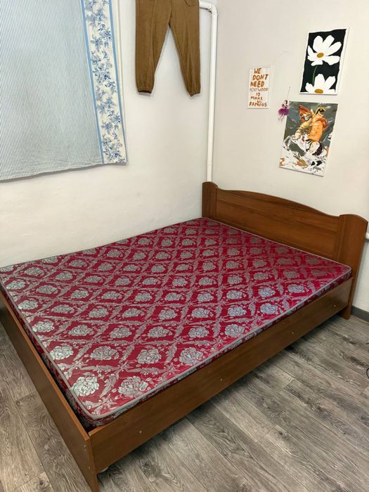 Кровать двуспальная
