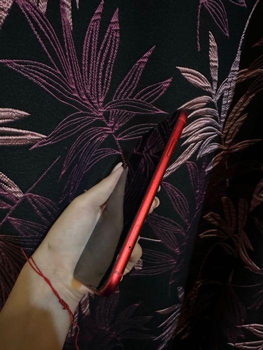 iPhone 11 red, 128 гб