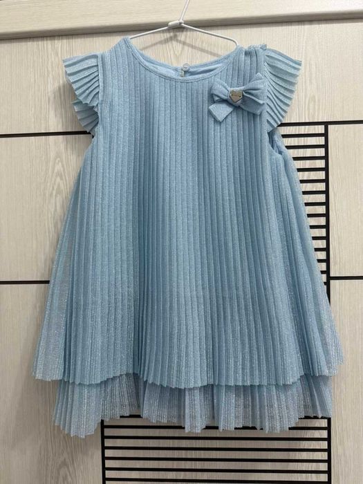 Синя плисирана рокля с къс ръкав Mayoral