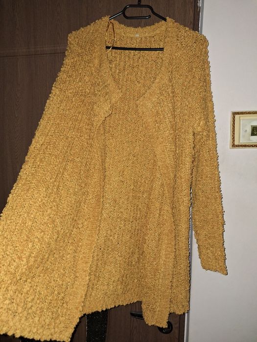 Cardigan mustar  cu bust 110-115 cm