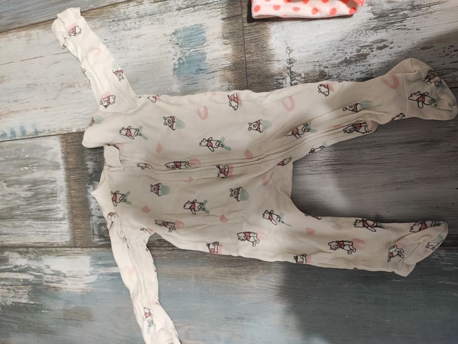 Двехи 3-6, 6-9 месеца момиче