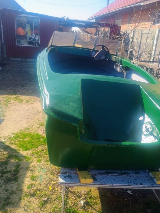 Barca fibra de sticla