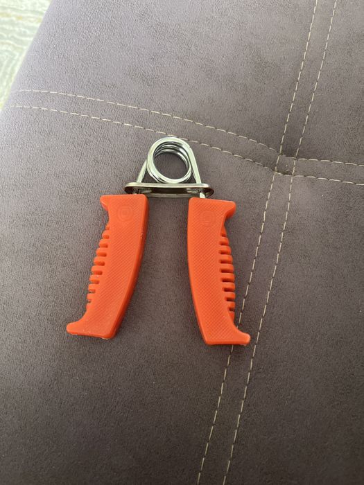 Продам кисьтевой эспандер