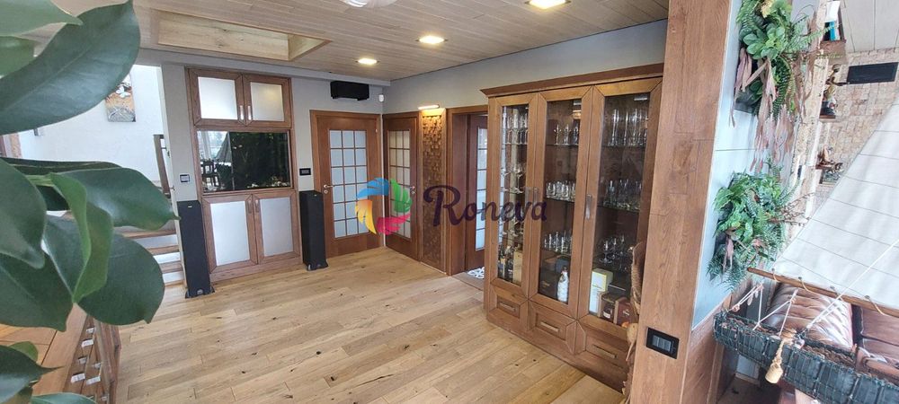 Продава се Къща в Варна, м-т Св. Никола - 340 кв.м за 2059 €/кв.м - Снимка #1