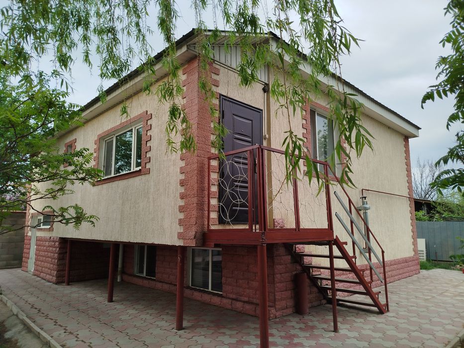 Продам светлый просторный дом.