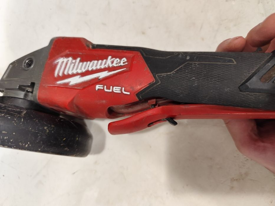 Безчетков ъглошлайф Милуоки Milwaukee M18 FSAGV125XPDB регулиране на о