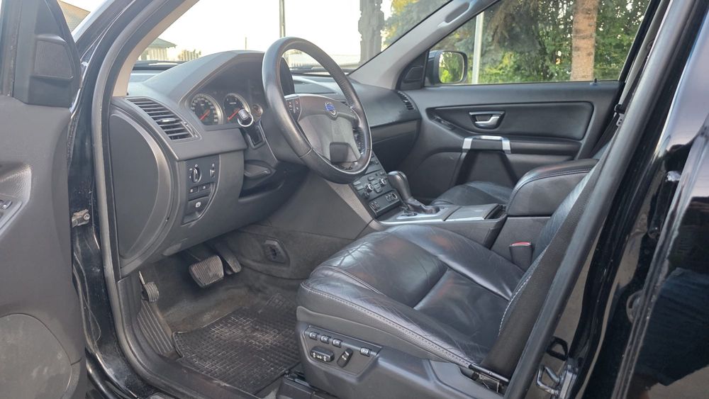 Volvo Xc 90 D5 * Automat * Euro 5 * 7 Locuri * 4*4 *