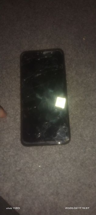 Telefonlar zapchastga sotiladi