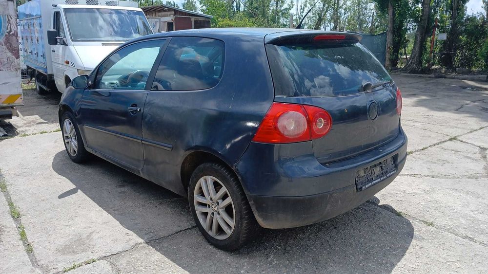 Dezmembrez VW GOLF 5 - 1.6 FSI Din 2008 - BLF