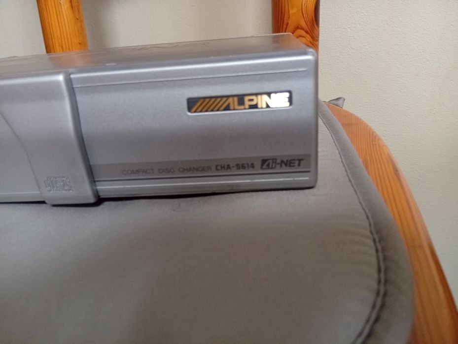 Compact disc Alpine,70 lei