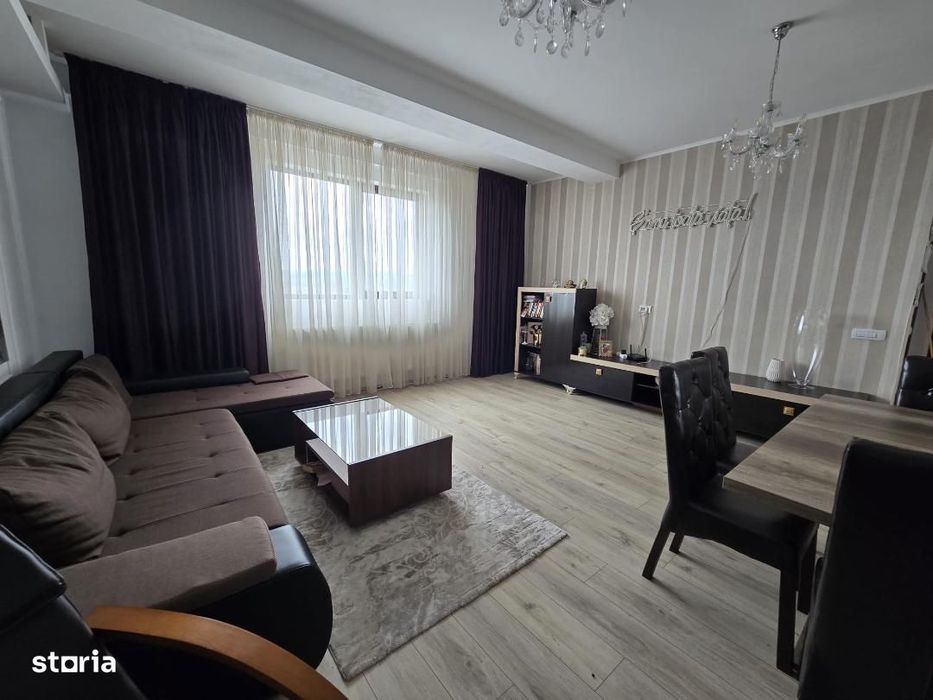 De vanzare Apartament 3 camere, zona Arex Bloc Nou.