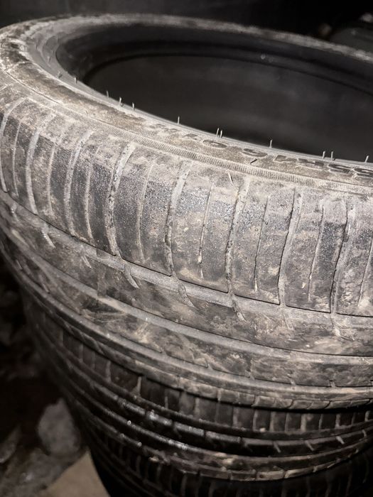 Продам летнюю резину на весту