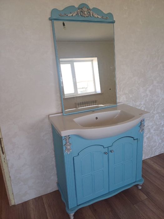 Шкаф с умывальником