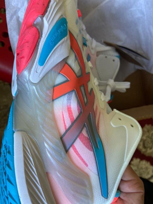 Продам новый Asics metarais оригинал