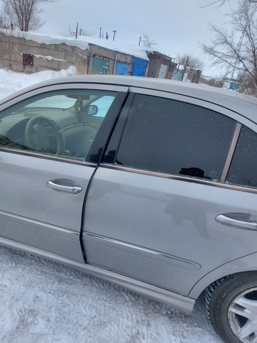 Mercedes-Benz 320, 2006 года.