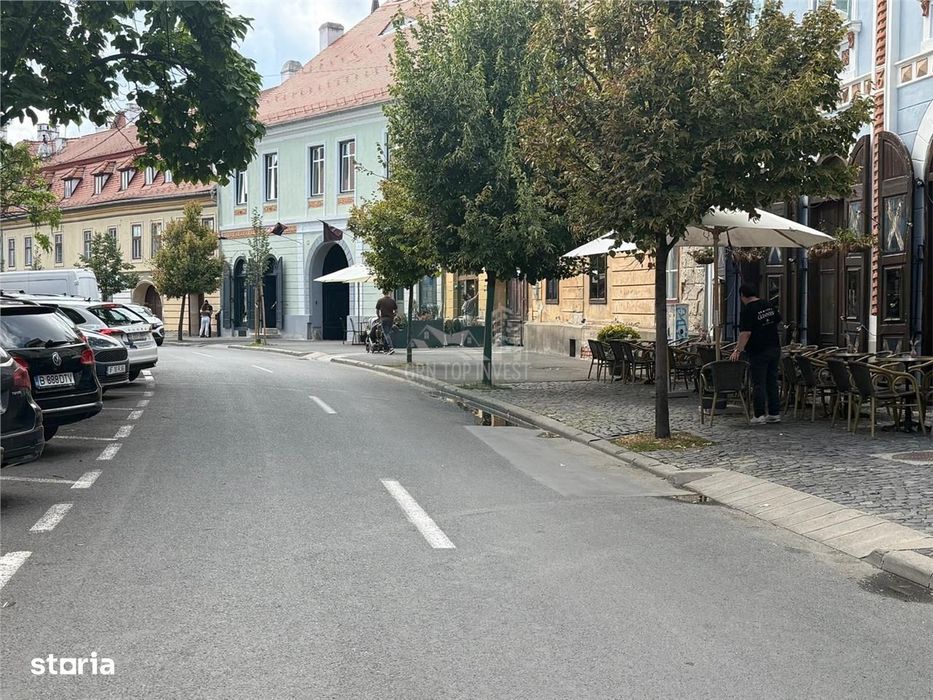 Apartament spatios 63 mp cu 2 camere  in Centrul Sibiului