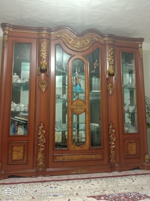 Горка ,стенка для гостиной.