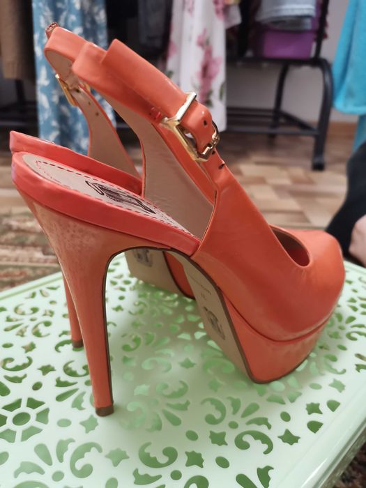 Босоножки на платформе