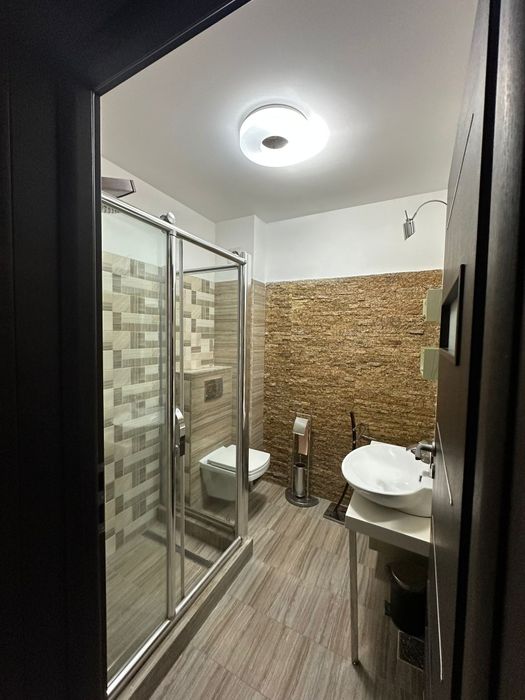 Închiriez camere și apartamente în regim hotelier Mamaia Nord