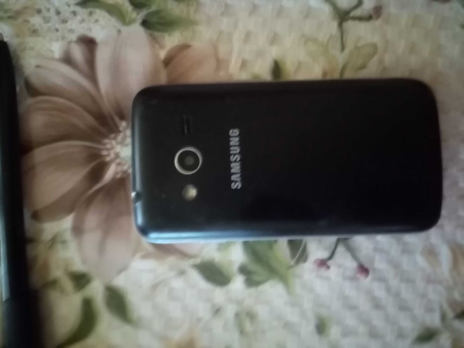 Телефон samsung galaxy здрав дисплей и батерия, за преинсталация