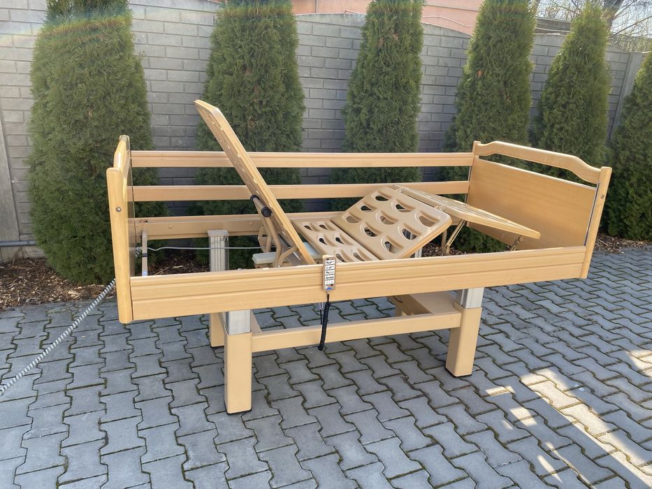 Vand pat cu telecomanda