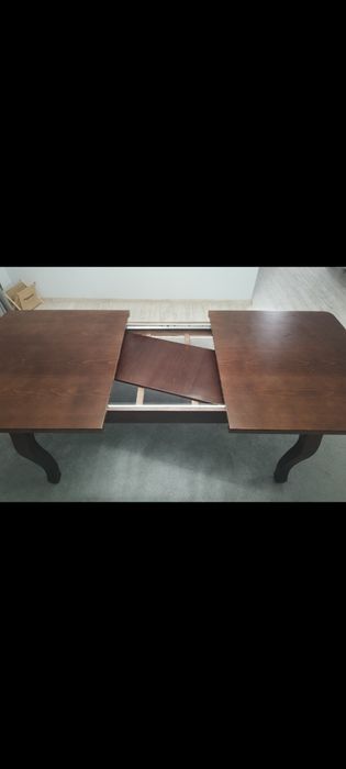 Трапезна кухненска маса