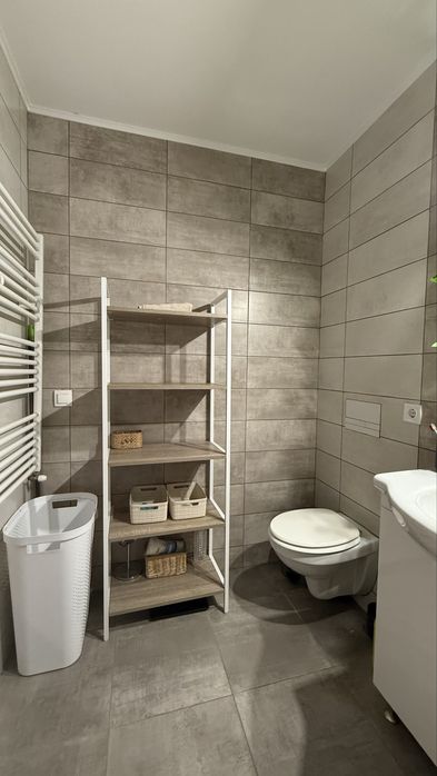 Vand apartament zona tractorul (fara agentie)