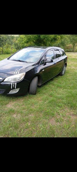 Vând autoturism  Opel Astra j