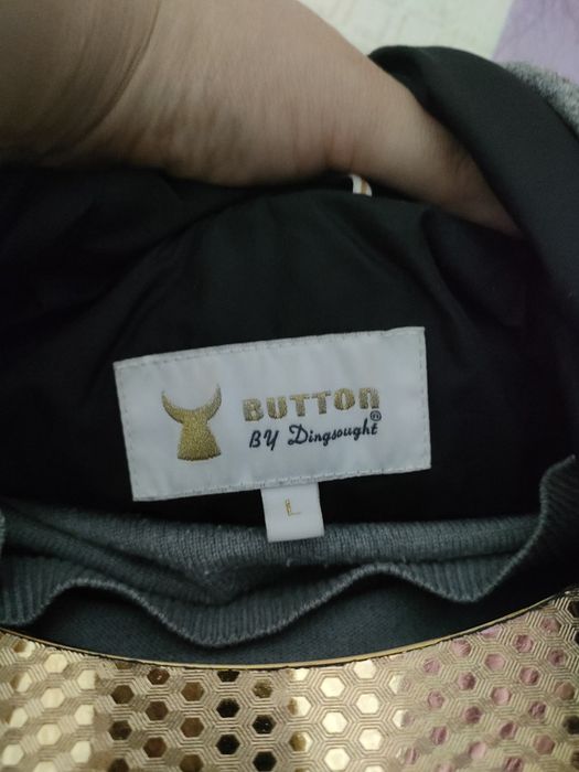 Куртка сатылады 2000тг