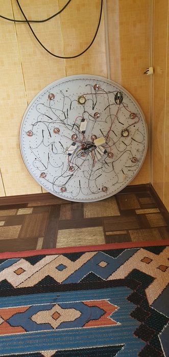 Срочный продается люстра