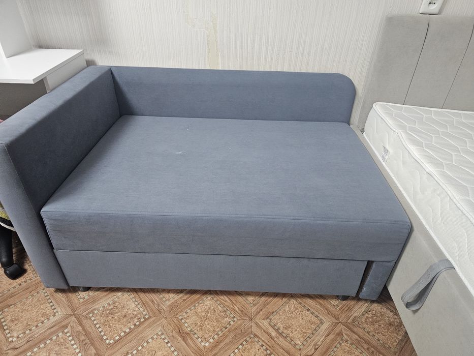 Продам тахту новую