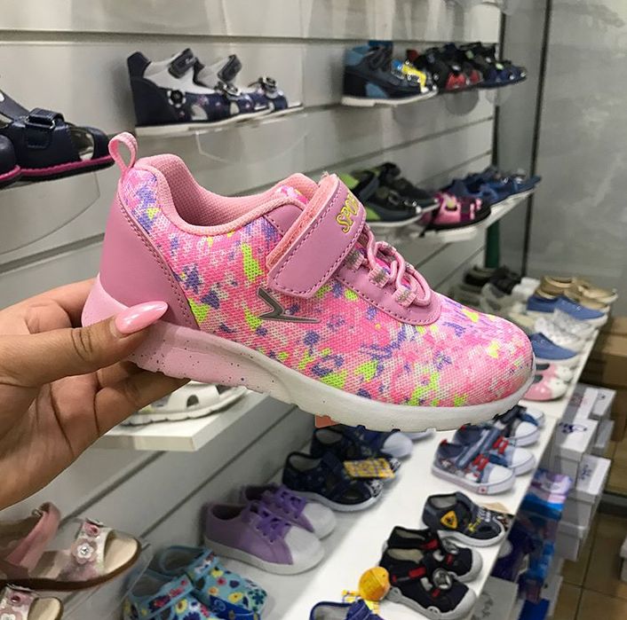 Стильные красивые кроссовки 31 размер