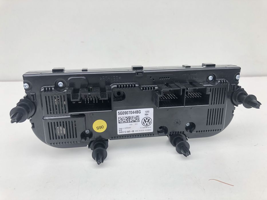 Panou central clima vw Passat B8 2015-2020