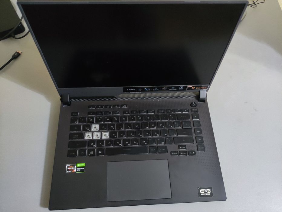 Ноутбук ASUS ROG Strix G513IH