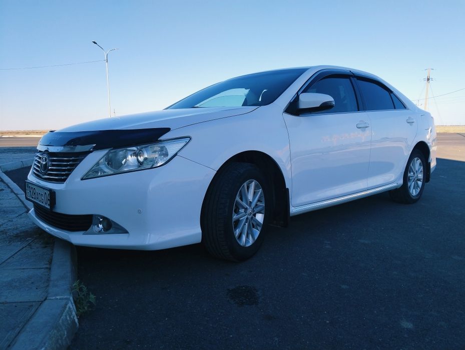 Срочно продам камри 50