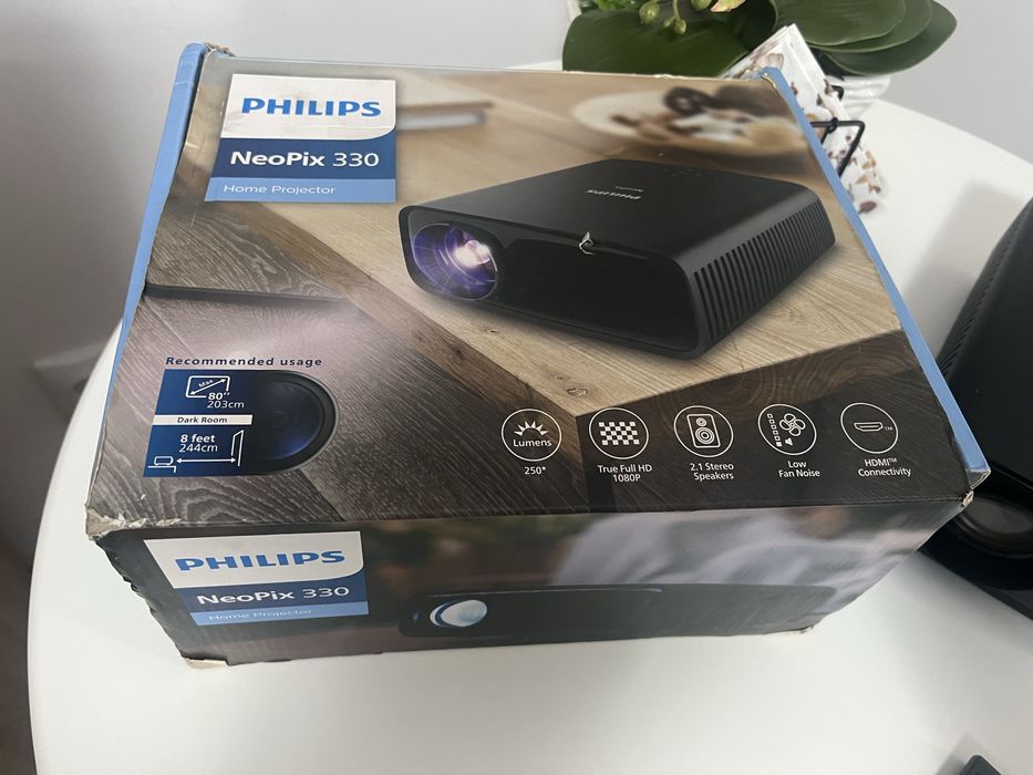 Vand videoproiector la cutie philips neopix 330