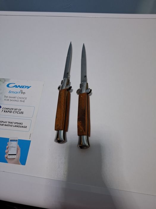 Италиански сгъваем нож автоматичен