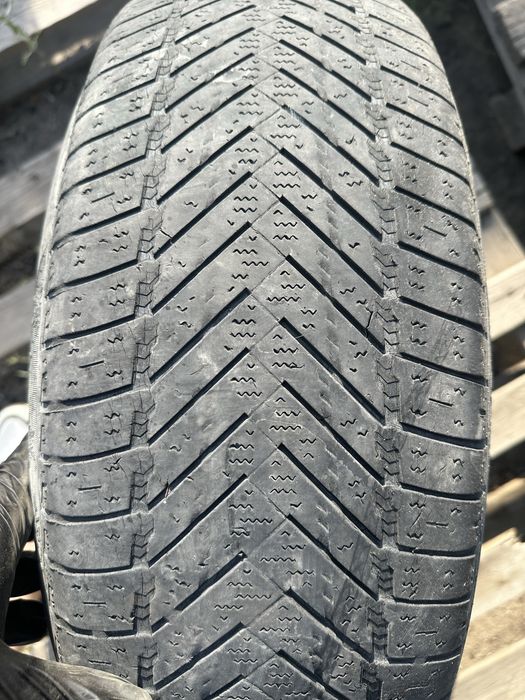 Авто шины 215/70R15C (5шт)