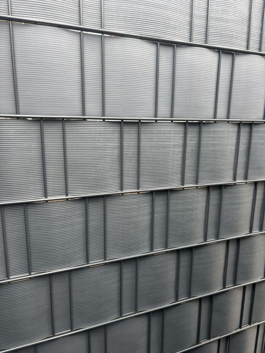 Panou Gard dublu fir Profesional 8/6/8mm Plasa Stalpi Gard nu Bordurat