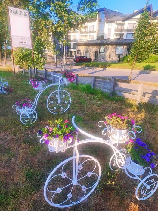 Цветарник за градинска декорация ръчна изработка