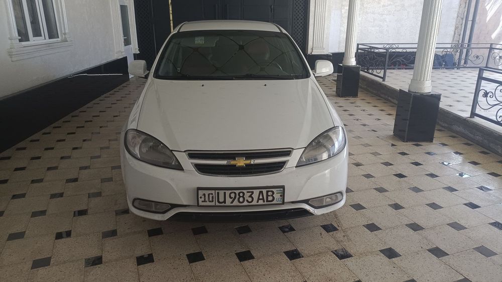 Срочно продам автомобиль жентра